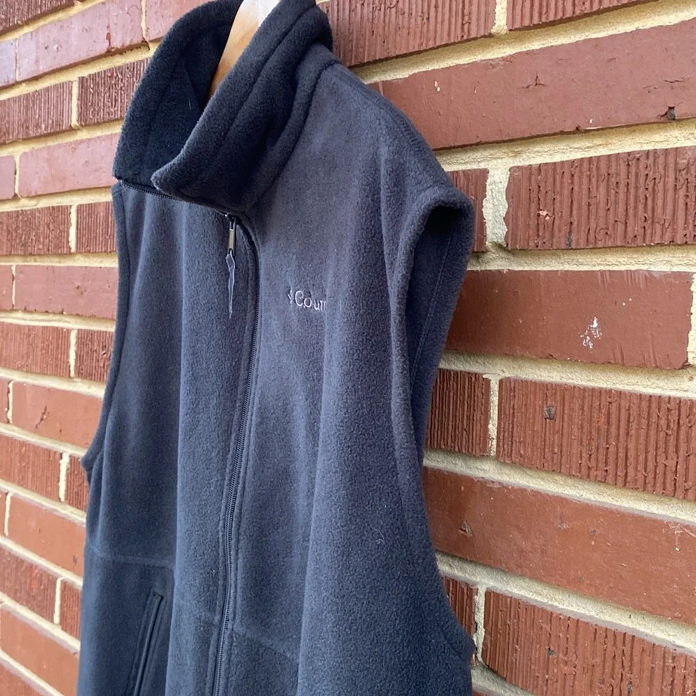 COLUMBIA Sportswear Company Men's Black Fleece Full Zip Vest Size Large‎